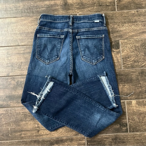 MOTHER Insider Crop Step Fray Jeans in Clean Sweep Wash Medium Blue / Whiskered - Picture 5 of 10